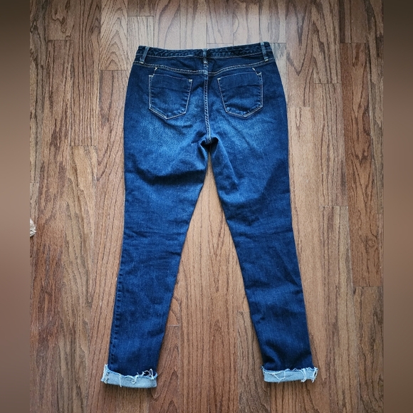 Massimo Women's 8R Curvy Skinny Raw Hem Dark Wash Denim Jeans - Picture 2 of 6